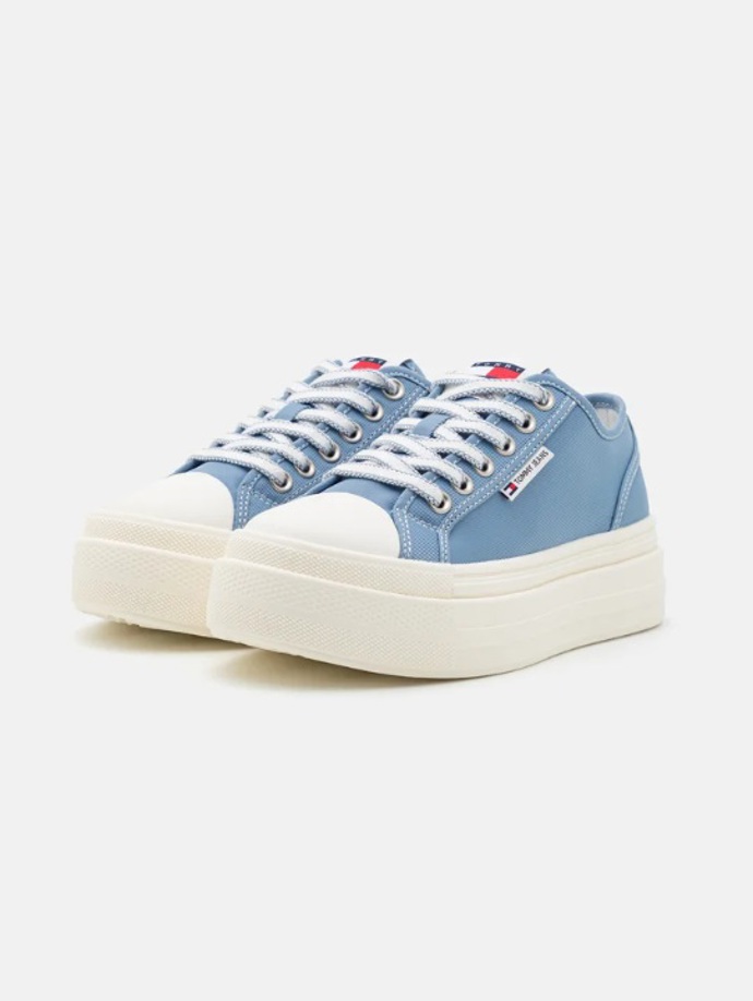 Tenisky na platformě, Tommy Jeans, 1 603 Kč
