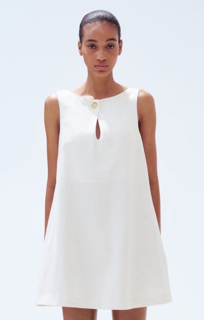 Áčkové šaty s knoflíkem, H&M, 549 Kč
