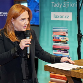 Pavlína se vypracovala na uznávanou moderátorku
