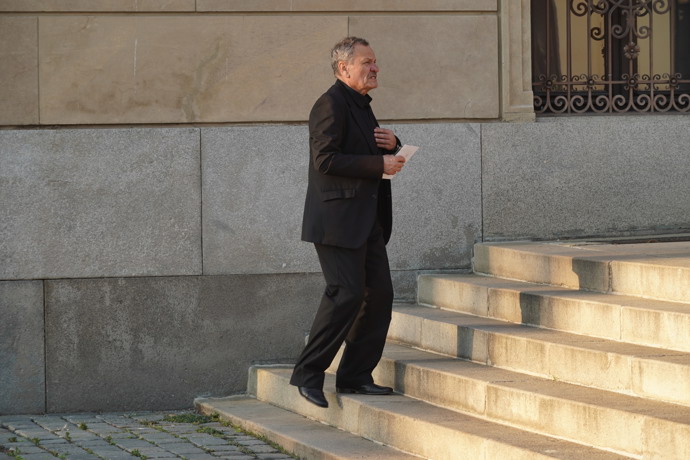Miroslav Korbot, elegantní, dodržující dress code.
