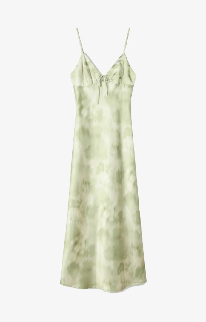 Saténové šaty, Bershka, 849 Kč
