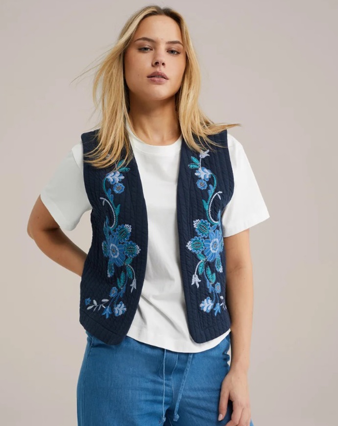 Vyšívaná vesta, WE Fashion, 1 439 Kč
