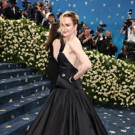 Nicole Kidman v modelu Balenciaga
