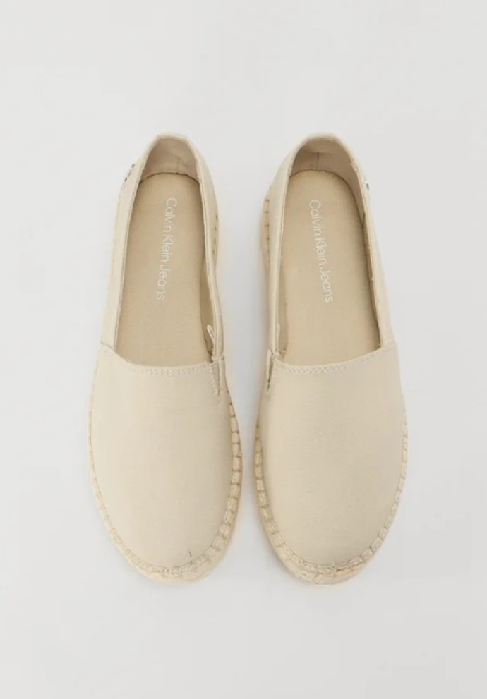Espadrilky, Calvin Klein Jeans, 1 400 Kč
Espadrilky, Calvin Klein Jeans, 1 400 Kč
