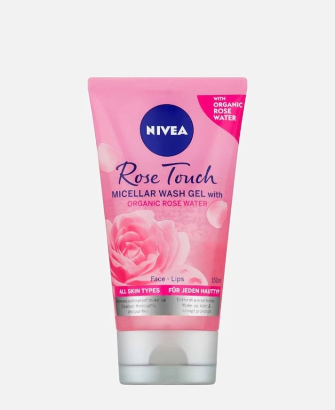 Nivea Čisticí micelární gel s růžovou vodou, Douglas, 119 Kč

