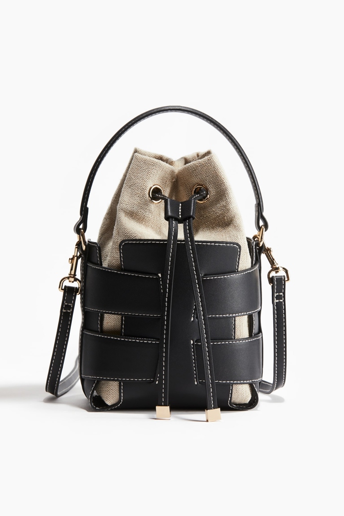H&M 599 Kč
H&M 599 Kč