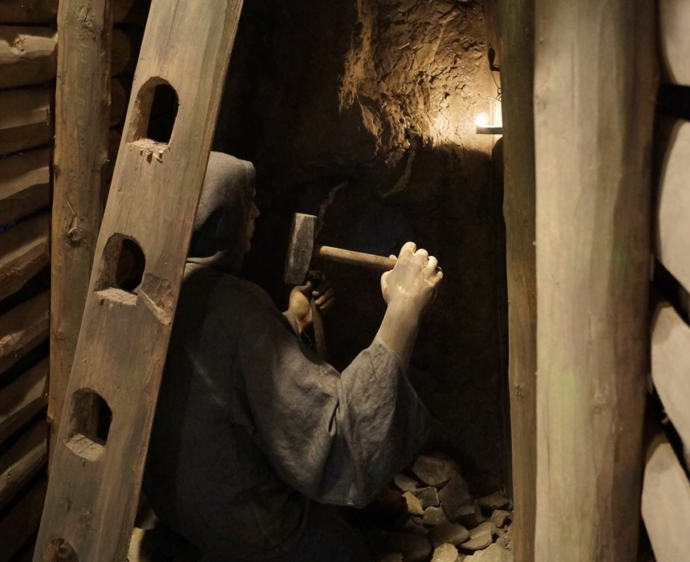 Největší muzeum svého druhu v Česku vás vezme hluboko pod zem i do historie.
Největší muzeum svého druhu v Česku vás vezme hluboko pod zem i do historie.