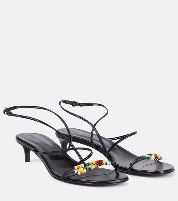 Khaite, 950 eur
Khaite, 950 eur