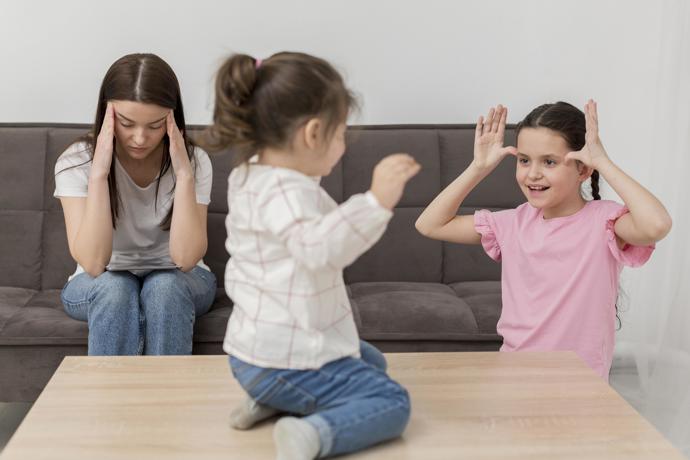 Paní Dominika si při hledání nového partnera byla vědoma toho, že může mít děti. Není ve věku, kdy by kolem ní bylo mnoho bezdětných mužů. Takže se nedivila, když potkala partnera, který má dvě děti. A hned jí to přiznal.
