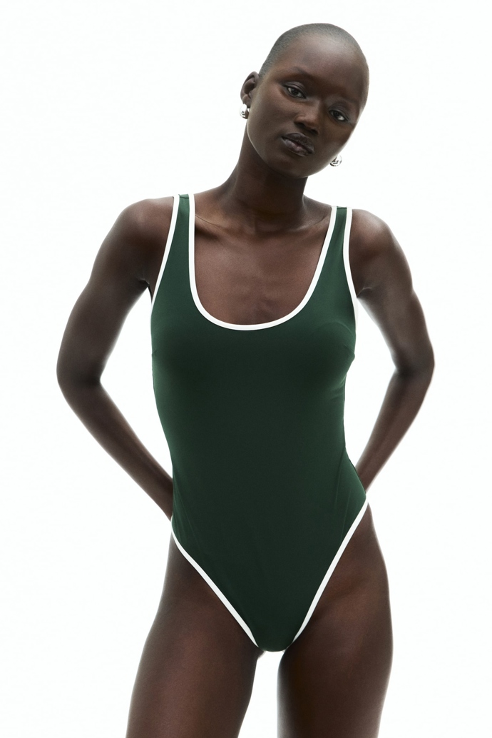 Plavky, H&M, 599 Kč
Plavky, H&M, 599 Kč