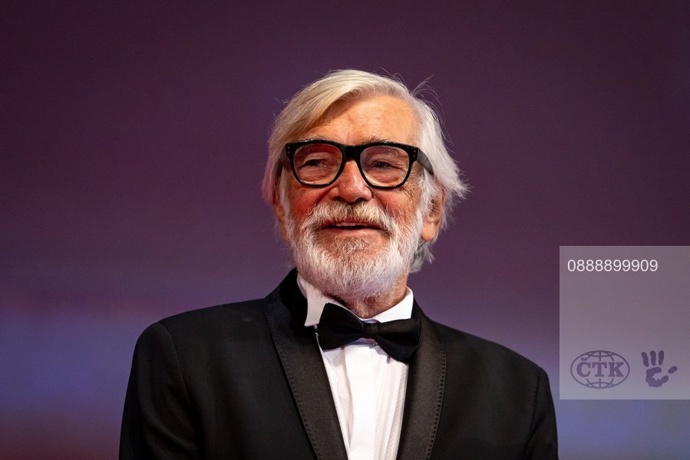 Loňské slavnostní zakončení 58. ročníku mezinárodního filmového festivalu v Karlových Varech 6. července 2024.
Loňské slavnostní zakončení 58. ročníku mezinárodního filmového festivalu v Karlových Varech 6. července 2024.