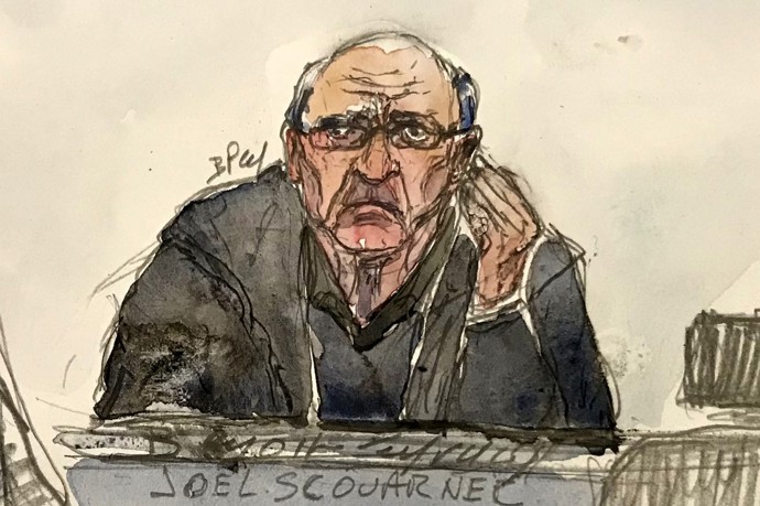 74letý Scouarnec čelí novému čtyřměsíčnímu procesu, v němž je obviněn ze znásilnění nebo sexuálního napadení pacientů, z nichž většina byli děti a někteří z nich byli v době činu v bezvědomí.
