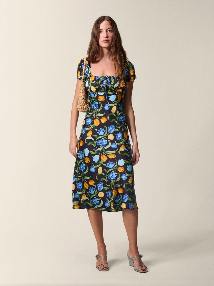 Rouje, 235 eur
Rouje, 235 eur