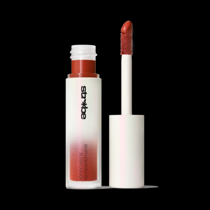 Rozjasňující tekutá tvářenka, Mac Cosmetics, 750 Kč
