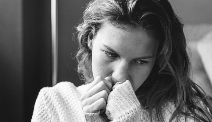 Když měla nějaký problém, řešila ho její máma. Když měla soutěže s kroužkem, přednášela ve škole, soutěžila na tuzemské úrovni a vyhrávala, vždy tam byla její máma. Otec ji nevnímal, možná ani nevěděl, co jeho dcera dělá.
Když měla nějaký problém, řešila ho její máma. Když měla soutěže s kroužkem, přednášela ve škole, soutěžila na tuzemské úrovni a vyhrávala, vždy tam byla její máma. Otec ji nevnímal, možná ani nevěděl, co jeho dcera dělá.