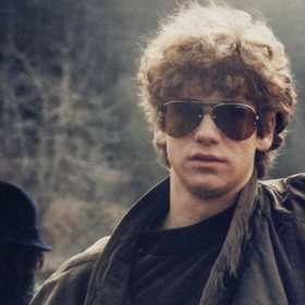 Záběry z filmu Bony a klid (1987), který vypráví o vekslácích v socialistickém Československu
