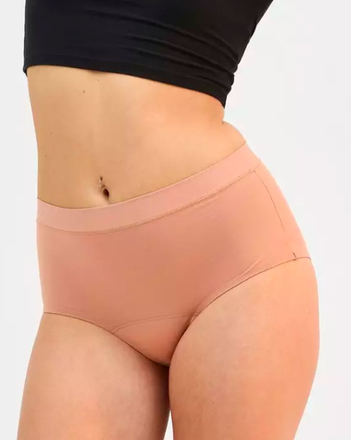 Menstruační kalhotky, Lindex, 1000 Kč
Menstruační kalhotky, Lindex, 1000 Kč