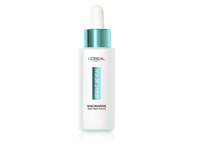 Pleťové sérum L’Oréal Paris Bright Reveal skvěle obohatí vaši pečující rutinu – pleť bude hýčkat a poskytne jí intenzivní péči. Díky vysoké koncentraci aktivně působících látek bude jeho účinek na pleť mnohonásobně výraznější a rychlejší než u pleťového krému. 500 Kč

