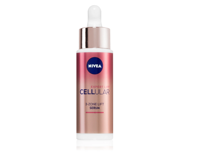 NIVEA sérum Cellular Expert Lift působí hluboko na buněčné úrovni a poskytne okamžitý liftingový efekt pro 3 zóny: tvář, krk a dekolt. Sérum obsahuje až 10× vyšší koncentraci čistého bakuchiolu v porovnání s ostatními produkty NIVEA Cellular Expert Lift. 516 Kč
