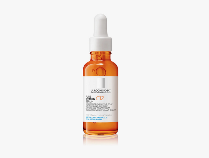 Rozjasňující sérum s vitaminem C proti vráskám La Roche-Posay Pure Vitamin C12 obsahuje 12 % čistého vitamínu C, který pokožku revitalizuje, obnovuje a zanechává ji viditelně mladší. Proti stárnutí bojujte s péčí, která je stejně šetrná, jako je účinná. 1285 Kč
