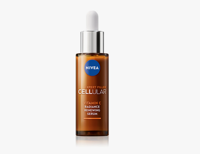 NIVEA rozjasňující sérum s vitamínem C Cellular Expert Filler obsahuje vitamíny C a E, které působí jako silné antioxidanty a chrání pleť před oxidačním stresem, volnými radikály a dalšími negativními vnějšími vlivy, jež způsobují předčasné stárnutí pleti. 434 Kč
