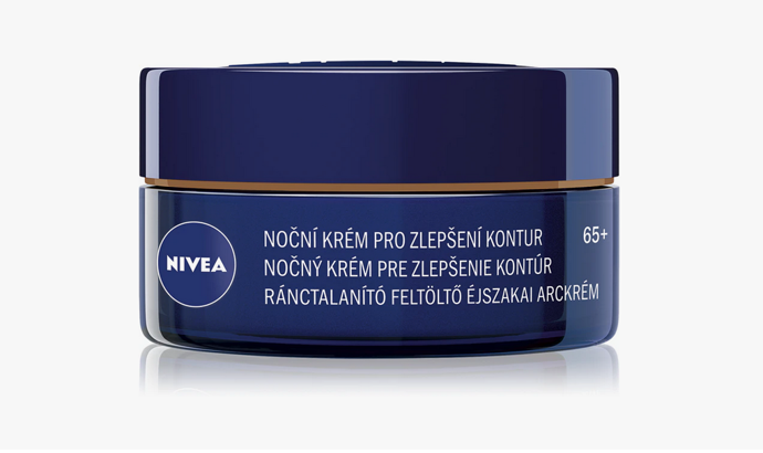 Pleťový krém NIVEA Anti-Wrinkle Contouring pomůže v boji proti známkám stárnutí pleti, zpomalí vznik a prohlubování vrásek a v neposlední řadě podpoří elasticitu, pevnost a hutnost pleti. Zároveň se postará o výživu a hydrataci, které pleť potřebuje, aby zůstala svěží, vyhlazená a pružná. 225 Kč
