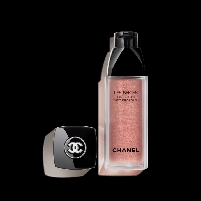 Tekutá tvářenka Les Beiges, Chanel, 1440 Kč
