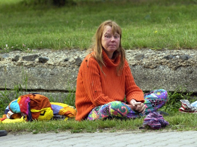 Lenka skončila opilá v příkopě a musela být zavolána policie
Lenka skončila opilá v příkopě a musela být zavolána policie