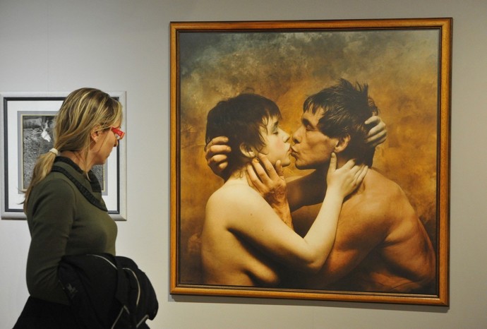 Fotografie s názvem Incest, na které je Saudek s dcerou Karolínou
Fotografie s názvem Incest, na které je Saudek s dcerou Karolínou
