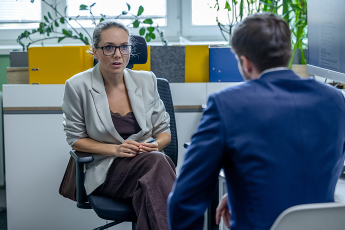 Ředitelka gymnázia Soňa prožívá v Ulici peklo a pyká za své hříchy
