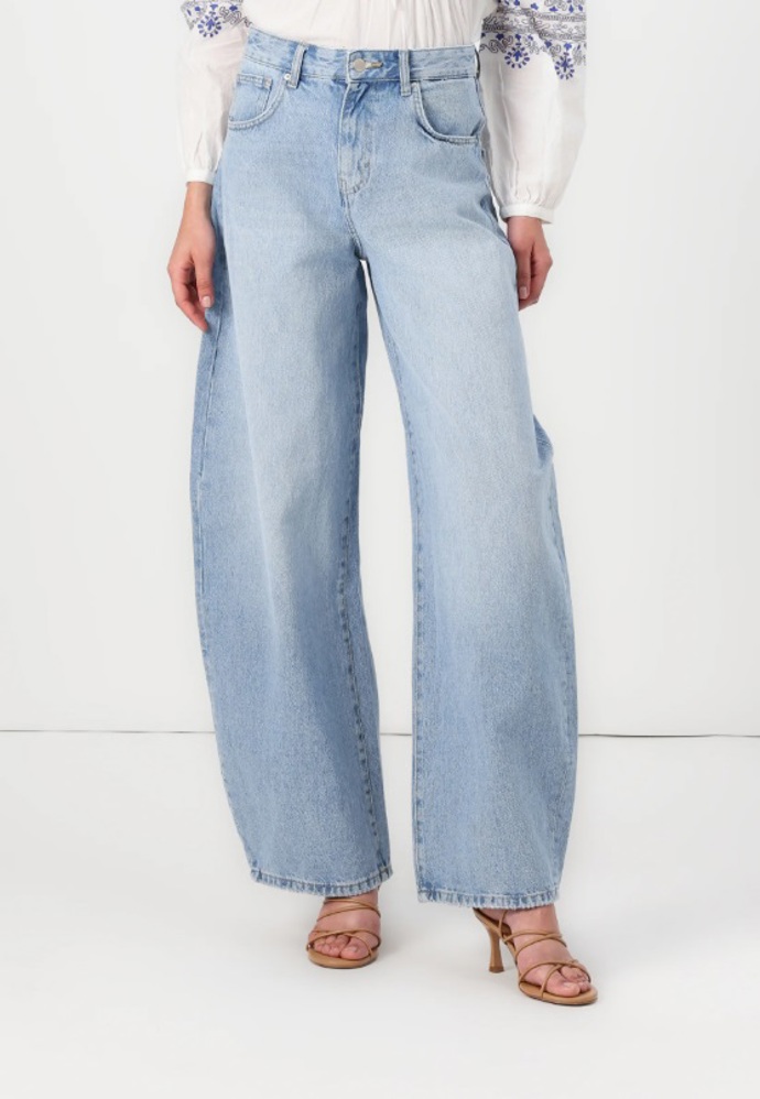 Barrel jeans, ONLY, 1 105 Kč
