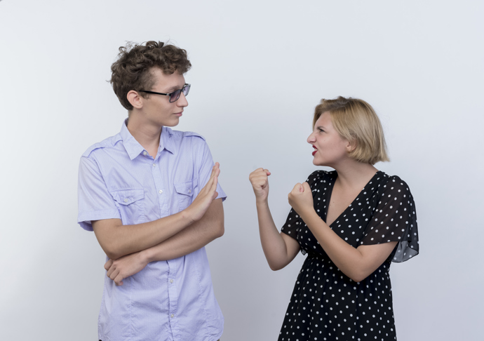Paní Valerie neví, jak dál. Je podruhé vdaná a její manžel vykazuje sklony k narcismu. Netuší, jak dál postupovat. A zda se rozvést podruhé, nebo vydržet v takovém vztahu?
Paní Valerie neví, jak dál. Je podruhé vdaná a její manžel vykazuje sklony k narcismu. Netuší, jak dál postupovat. A zda se rozvést podruhé, nebo vydržet v takovém vztahu?