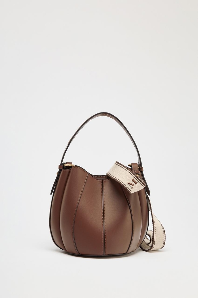 Zara 699 Kč
Zara 699 Kč