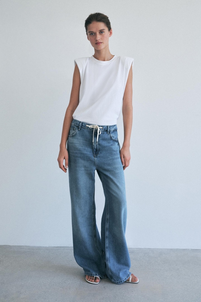 Zara, 999 Kč
