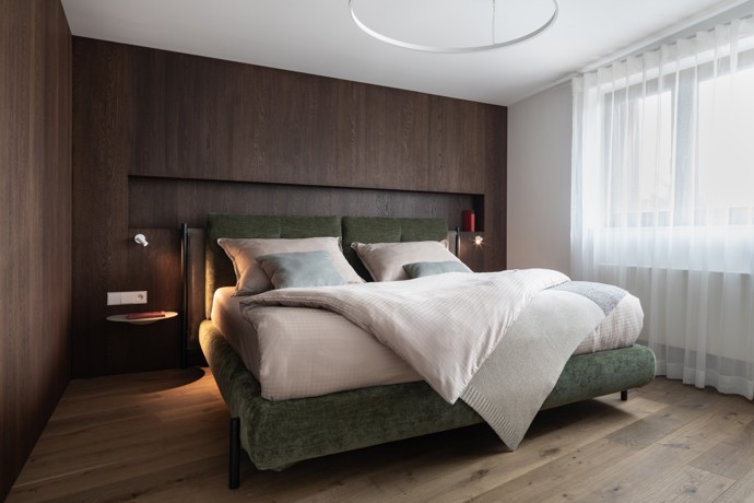 Dům ve Vraném nad Vltavou se proměnil v elegantní, vrstevnatý interiér plný přírodních materiálů a špičkového řemesla. Ateliér Šesták vsadil na respekt k původní architektuře i na precizní design, který dává neotřelému prostoru nový smysl.
Dům ve Vraném nad Vltavou se proměnil v elegantní, vrstevnatý interiér plný přírodních materiálů a špičkového řemesla. Ateliér Šesták vsadil na respekt k původní architektuře i na precizní design, který dává neotřelému prostoru nový smysl.