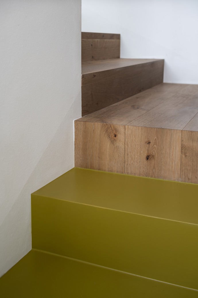 Dům ve Vraném nad Vltavou se proměnil v elegantní, vrstevnatý interiér plný přírodních materiálů a špičkového řemesla. Ateliér Šesták vsadil na respekt k původní architektuře i na precizní design, který dává neotřelému prostoru nový smysl.
Dům ve Vraném nad Vltavou se proměnil v elegantní, vrstevnatý interiér plný přírodních materiálů a špičkového řemesla. Ateliér Šesták vsadil na respekt k původní architektuře i na precizní design, který dává neotřelému prostoru nový smysl.