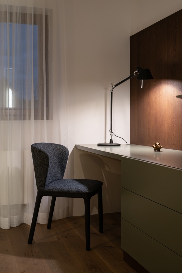 Dům ve Vraném nad Vltavou se proměnil v elegantní, vrstevnatý interiér plný přírodních materiálů a špičkového řemesla. Ateliér Šesták vsadil na respekt k původní architektuře i na precizní design, který dává neotřelému prostoru nový smysl.
Dům ve Vraném nad Vltavou se proměnil v elegantní, vrstevnatý interiér plný přírodních materiálů a špičkového řemesla. Ateliér Šesták vsadil na respekt k původní architektuře i na precizní design, který dává neotřelému prostoru nový smysl.