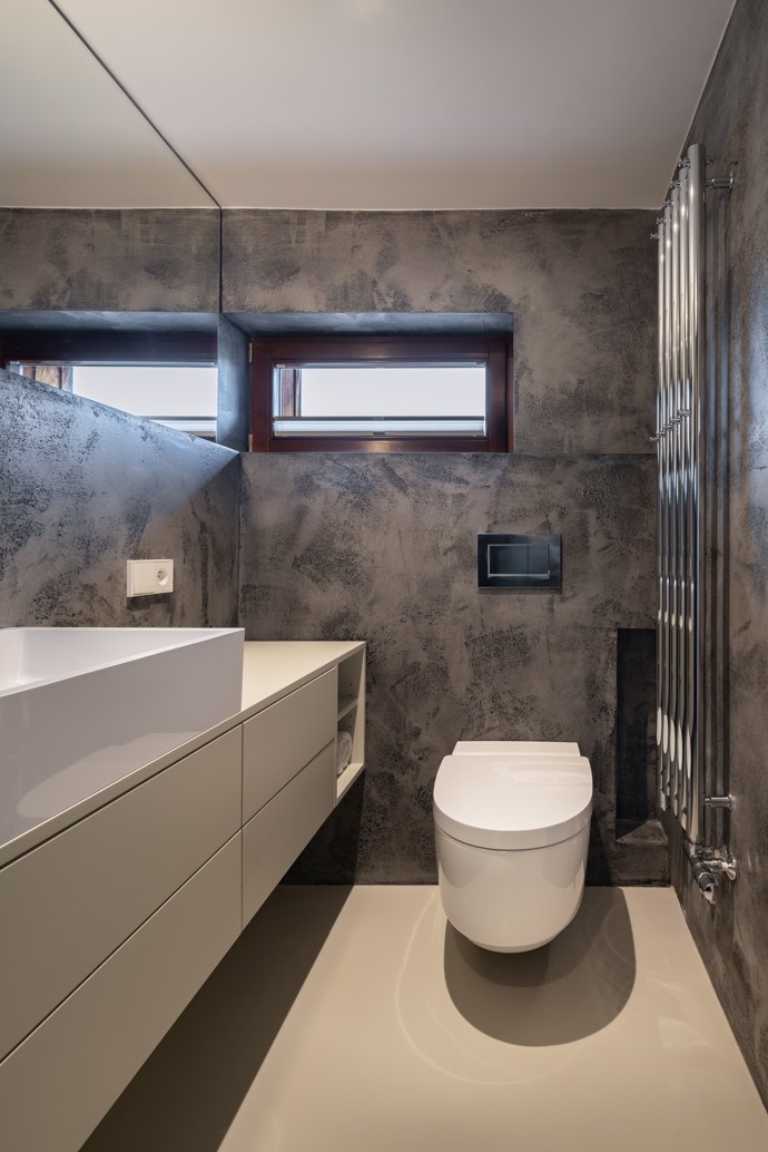 Dům ve Vraném nad Vltavou se proměnil v elegantní, vrstevnatý interiér plný přírodních materiálů a špičkového řemesla. Ateliér Šesták vsadil na respekt k původní architektuře i na precizní design, který dává neotřelému prostoru nový smysl.
Dům ve Vraném nad Vltavou se proměnil v elegantní, vrstevnatý interiér plný přírodních materiálů a špičkového řemesla. Ateliér Šesták vsadil na respekt k původní architektuře i na precizní design, který dává neotřelému prostoru nový smysl.