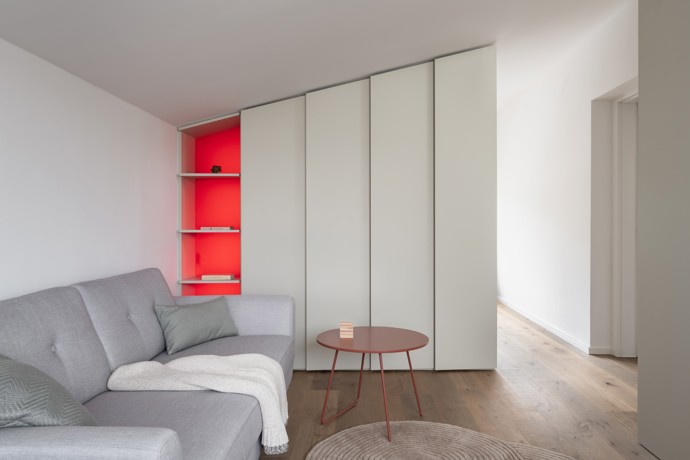 Dům ve Vraném nad Vltavou se proměnil v elegantní, vrstevnatý interiér plný přírodních materiálů a špičkového řemesla. Ateliér Šesták vsadil na respekt k původní architektuře i na precizní design, který dává neotřelému prostoru nový smysl.
Dům ve Vraném nad Vltavou se proměnil v elegantní, vrstevnatý interiér plný přírodních materiálů a špičkového řemesla. Ateliér Šesták vsadil na respekt k původní architektuře i na precizní design, který dává neotřelému prostoru nový smysl.
