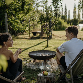 Užijte si nekonečný relax, pozorování hvězd nebo si jednoduše najděte jen chvilku pro sebe a pro své blízké.
Užijte si nekonečný relax, pozorování hvězd nebo si jednoduše najděte jen chvilku pro sebe a pro své blízké.