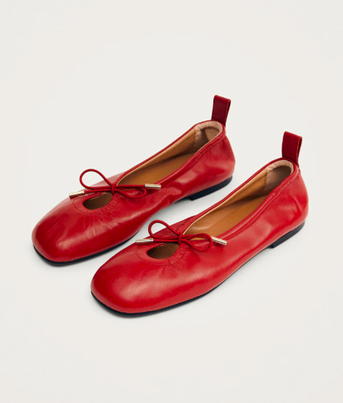 Alohas, 150 eur
Alohas, 150 eur