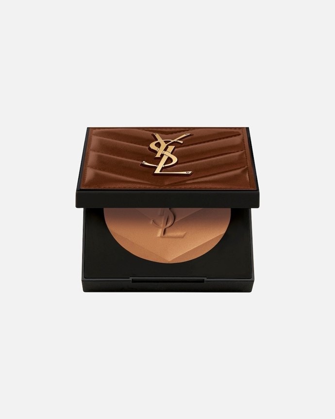 Bronzer All Hours Hyper Bronze, Yves Saint Laurent, 1980 Kč
Bronzer All Hours Hyper Bronze, Yves Saint Laurent, 1980 Kč