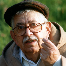 Legendární herec, kterého milovali celé generace, ukončil dobrovolně svůj život v roce 2002 na své druhé chalupě v nedaleké Slunečné.
