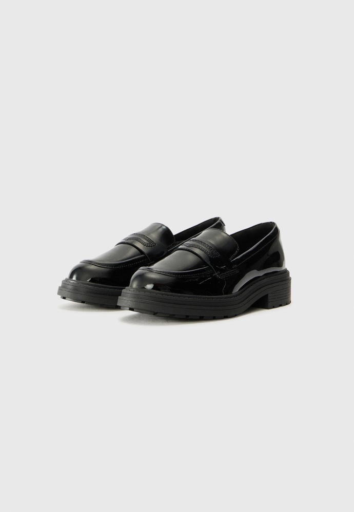 Boty, Clarks, 2340 Kč
