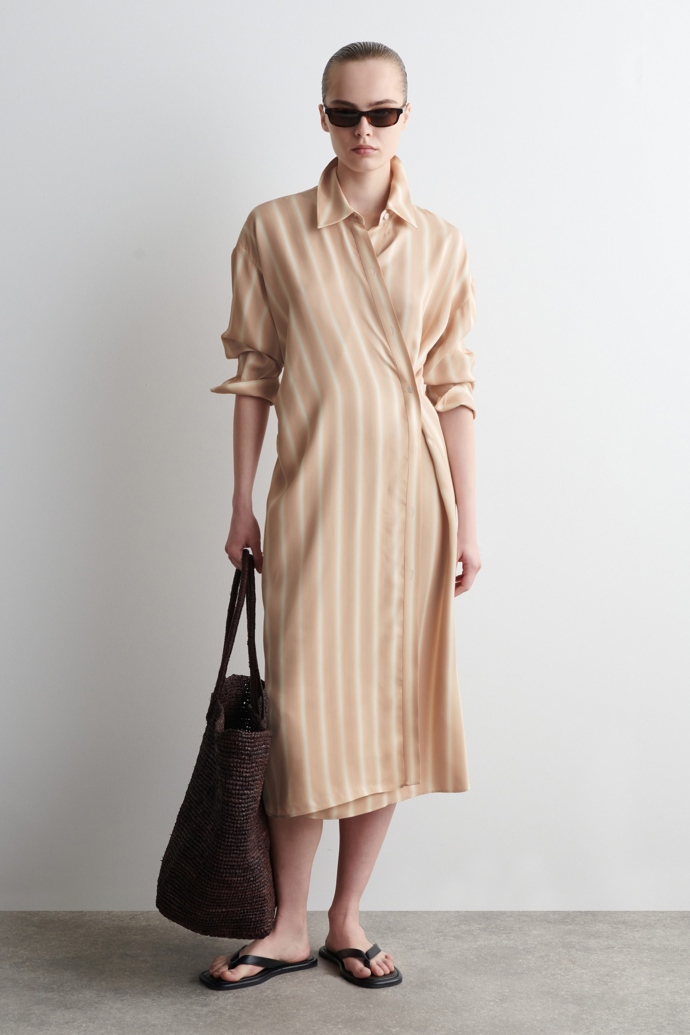 Cos, 129 eur
Cos, 129 eur