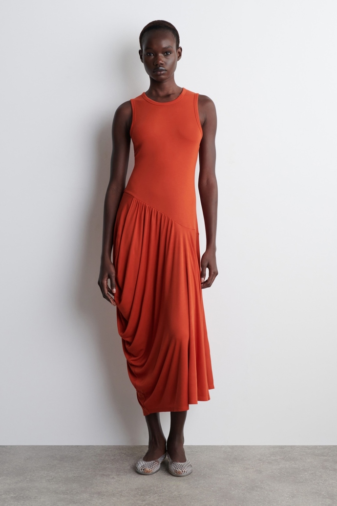 Cos, 89 eur
Cos, 89 eur