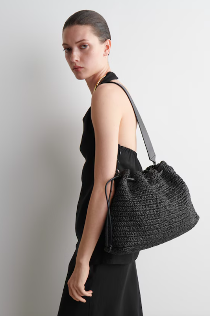 COS, 89 eur
COS, 89 eur