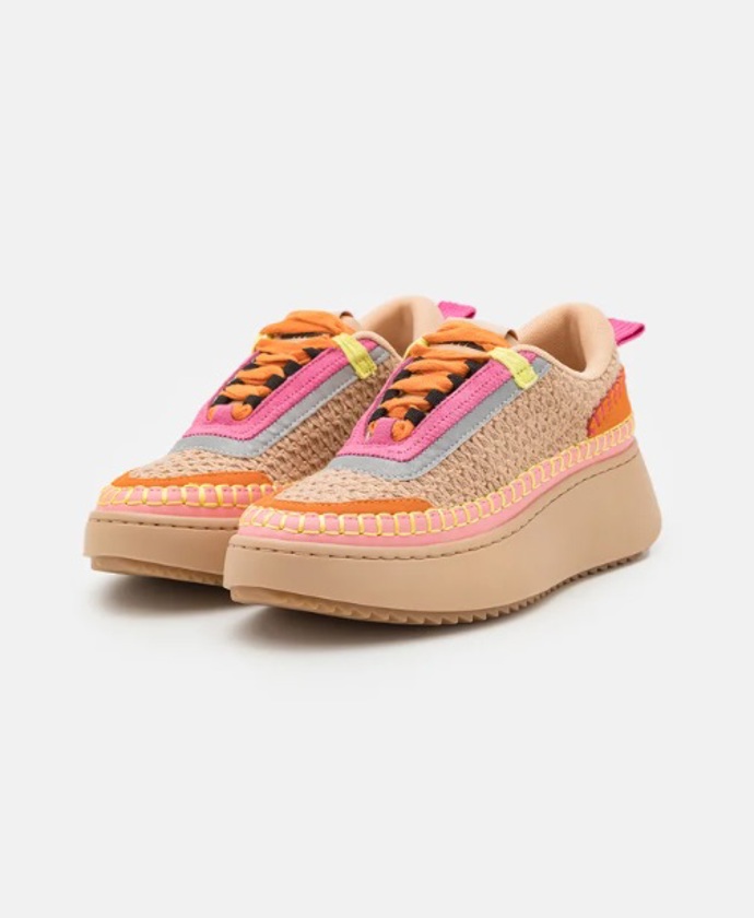 Barevné tenisky, Steve Madden, 2 770 Kč
