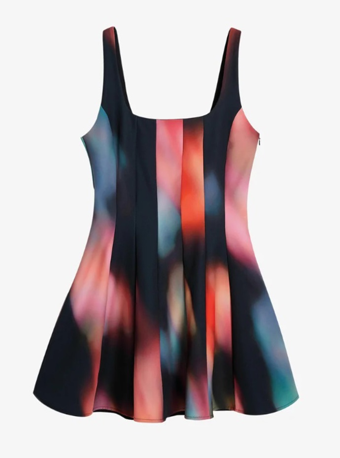 Futuristické šaty, Desigual, 1 665 Kč
