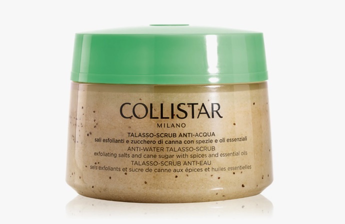 Čisticí tělový peeling s mořskou solí, Collistar, 740 Kč
